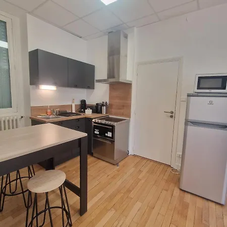 Le Delacroix #parking Apartment