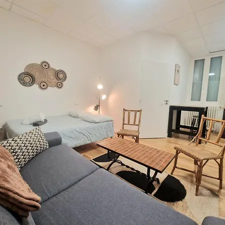 Le Delacroix #parking * Клермон-Ферран